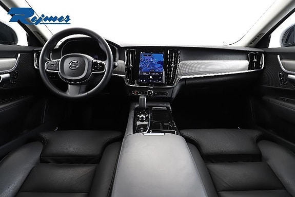 Volvo V90 2 of 25