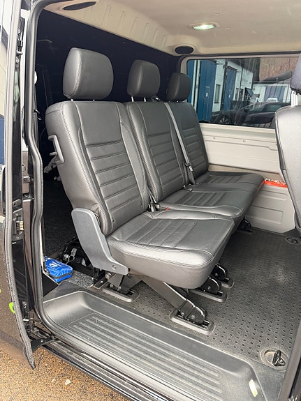 Volkswagen Transporter 2 of 4