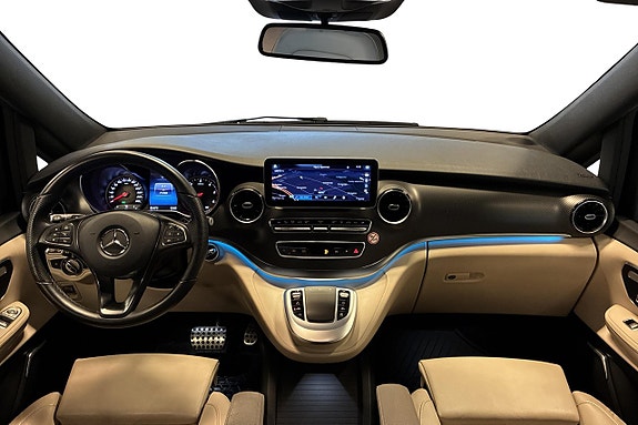 Mercedes-Benz V300 12 of 24