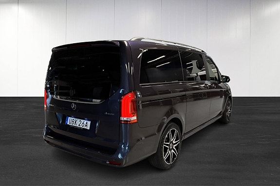 Mercedes-Benz V300 3 of 24