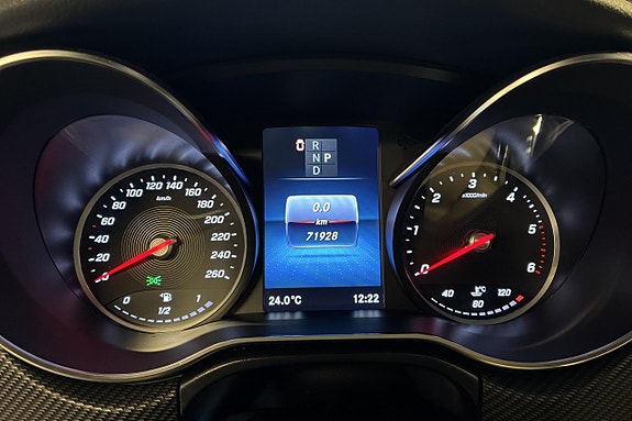 Mercedes-Benz V300 14 of 24