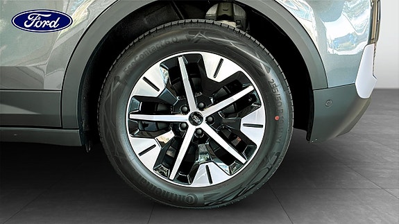 Ford Explorer 9 of 12