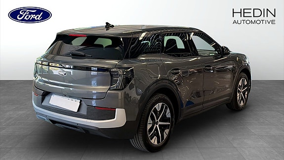 Ford Explorer 2 of 12
