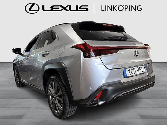 Lexus UX250h 2 of 15