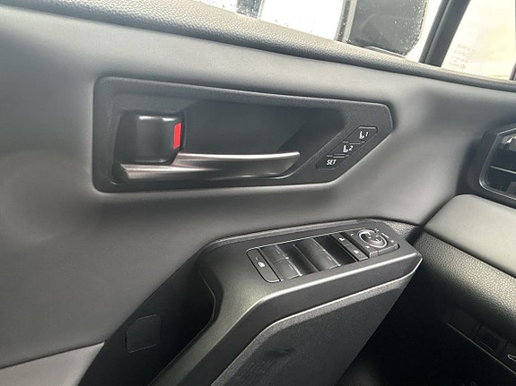 Toyota RAV4 17 of 19