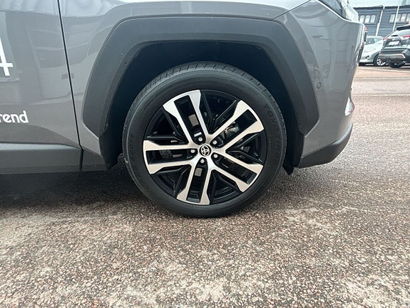 Toyota RAV4 18 of 19