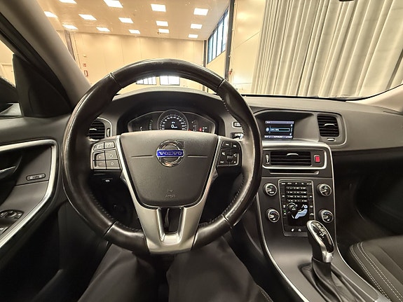 Volvo S60 12 of 13