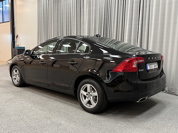 Volvo S60 3 of 13