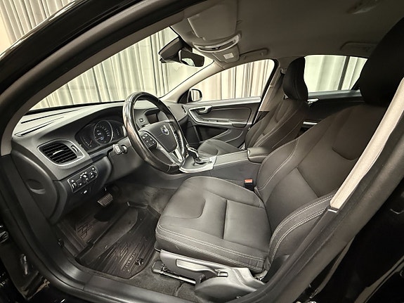 Volvo S60 7 of 13