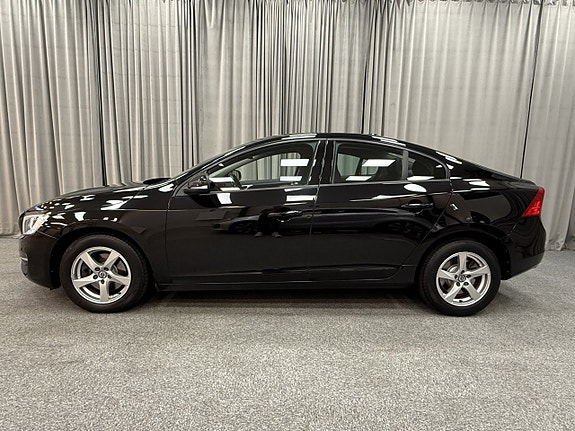 Volvo S60 2 of 13