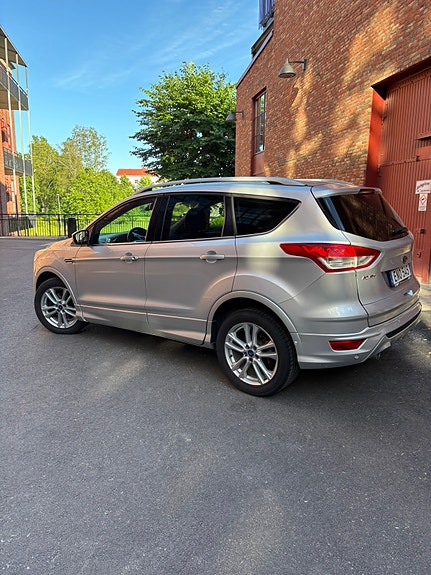 Ford Kuga 3 of 5