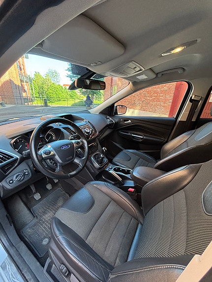 Ford Kuga 5 of 5