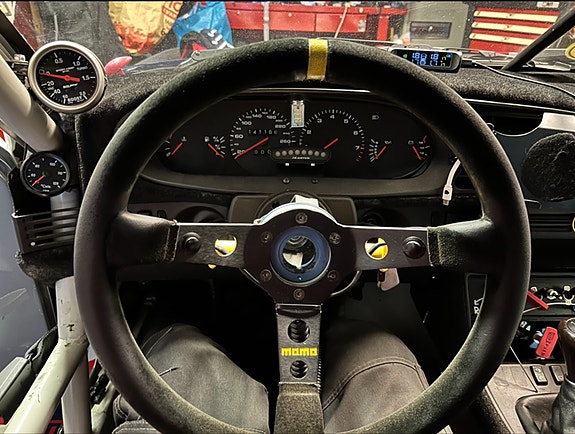 Porsche 944 11 of 12