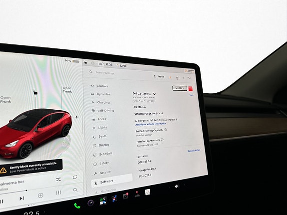 Tesla Model Y 25 of 30