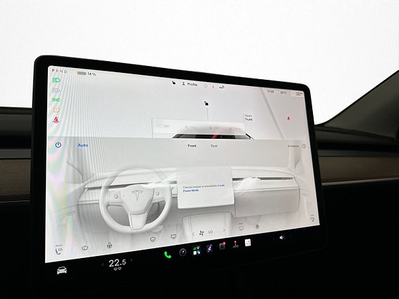 Tesla Model Y 22 of 30