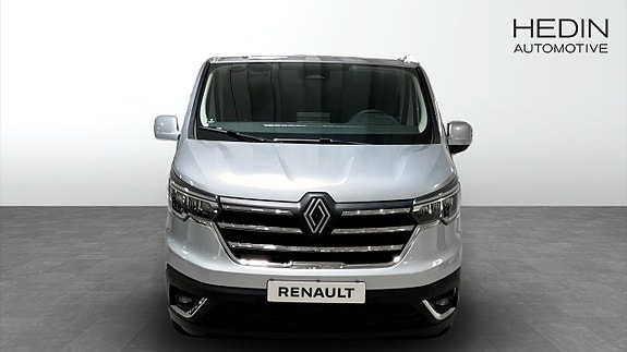 Renault Trafic 8 of 12