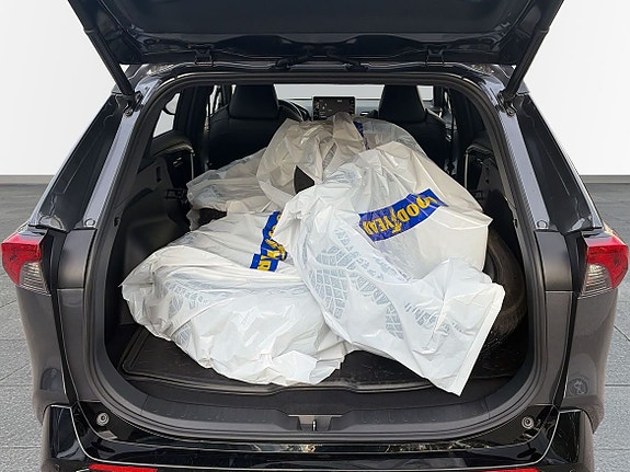 Toyota RAV4 Plug-in Hybrid 12 of 13