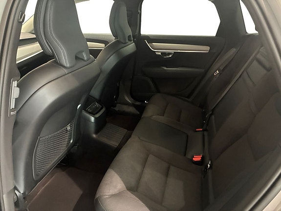Volvo V90 7 of 16