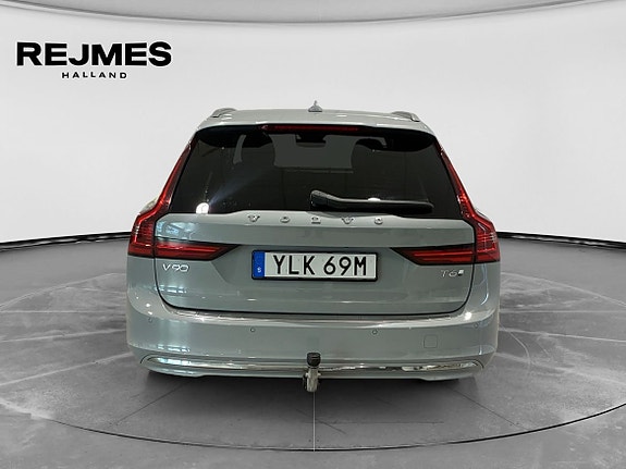 Volvo V90 8 of 16