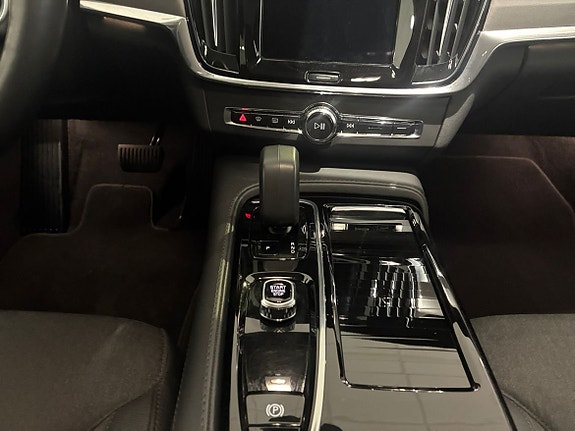 Volvo V90 13 of 16