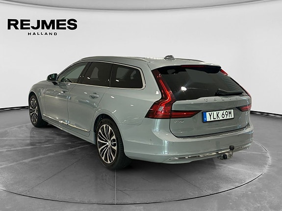 Volvo V90 2 of 16