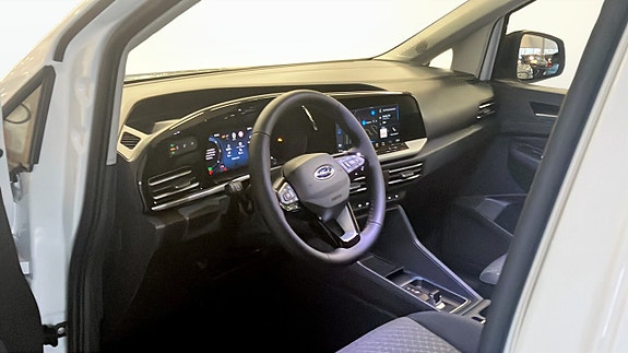 Ford Transit Connect 9 of 12