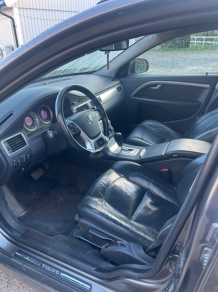 Volvo V70 5 of 5