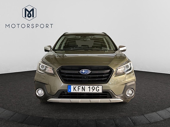 Subaru Outback 8 of 16