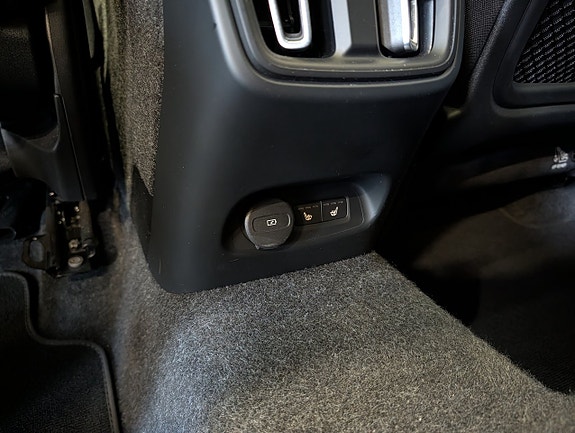 Volvo C40 14 of 24