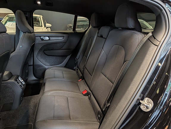 Volvo C40 11 of 24