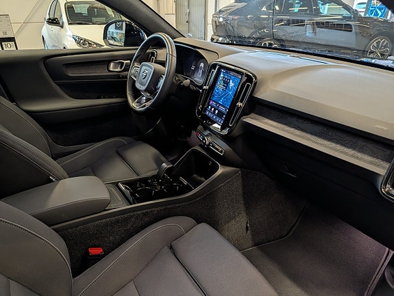Volvo C40 20 of 24