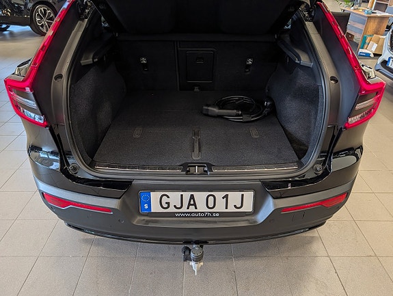 Volvo C40 8 of 24