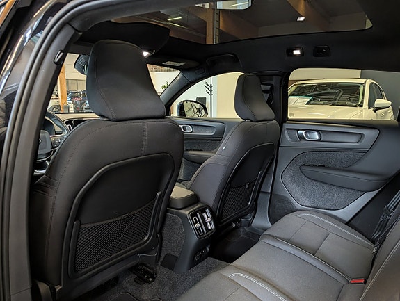Volvo C40 12 of 24