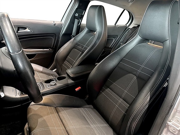 Mercedes-Benz GLA200 5 of 15