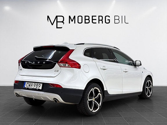 Volvo V40 Cross Country 4 of 17