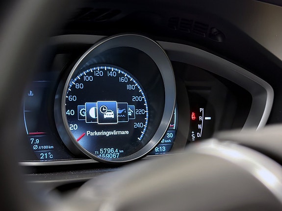 Volvo V40 Cross Country 15 of 18
