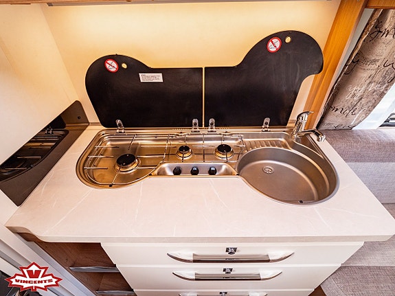 Hobby 400 SFE DE LUXE *Truma 5 of 14