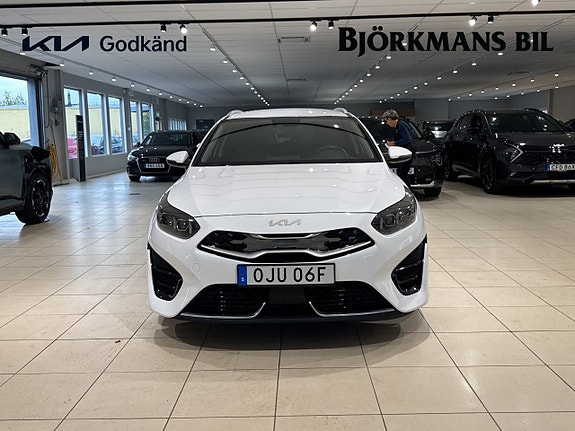 Kia Ceed 2 of 14