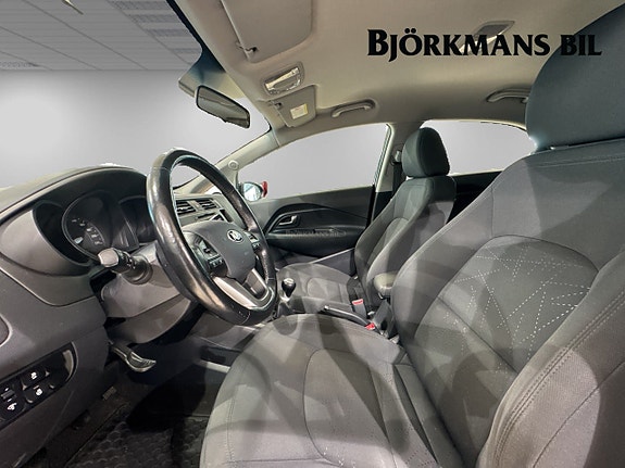Kia Rio 8 of 14