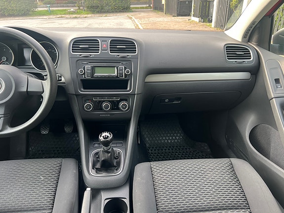 Volkswagen Golf VI 6 of 9