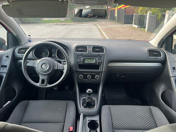 Volkswagen Golf VI 7 of 9