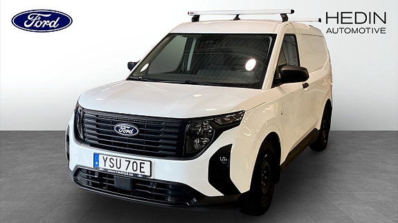 Ford Transit Courier 3 of 12