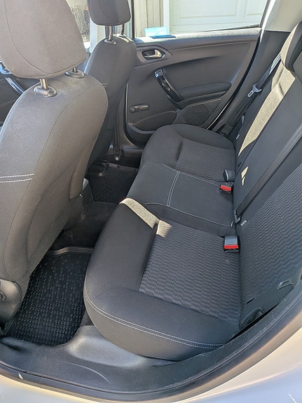 Peugeot 208 10 of 12