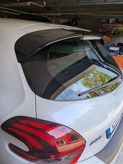 Peugeot 208 11 of 12