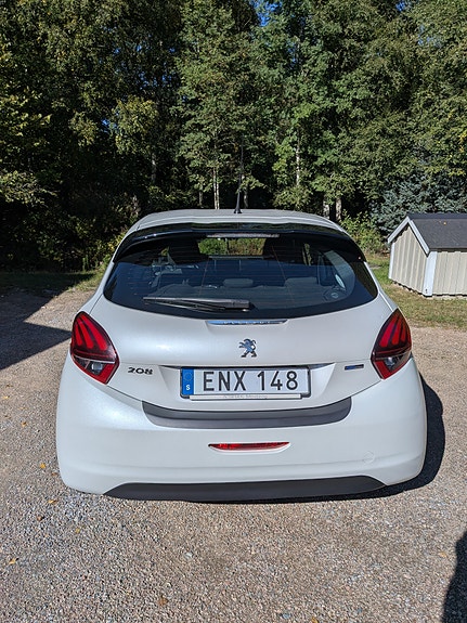Peugeot 208 12 of 12