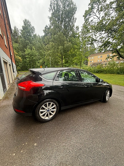 Ford Focus 8 of 10