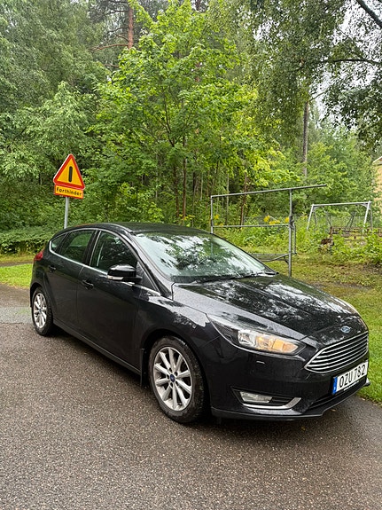 Ford Focus 2 of 10