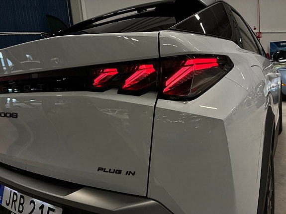 Peugeot 3008 16 of 23