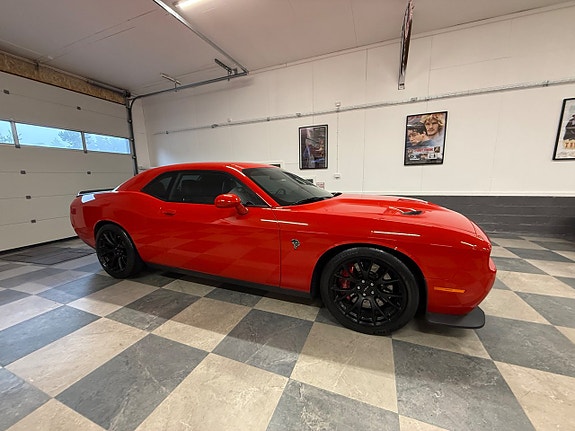 Dodge Challenger 4 of 30