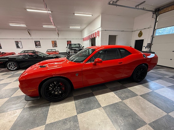 Dodge Challenger 8 of 30